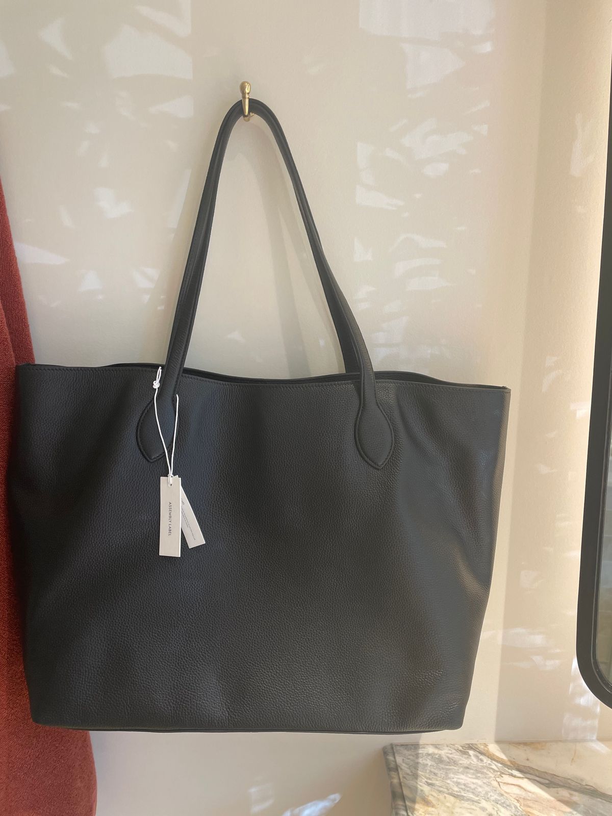 Olivia Leather Tote Bag Black Assembly Label – Assembly Label NZ
