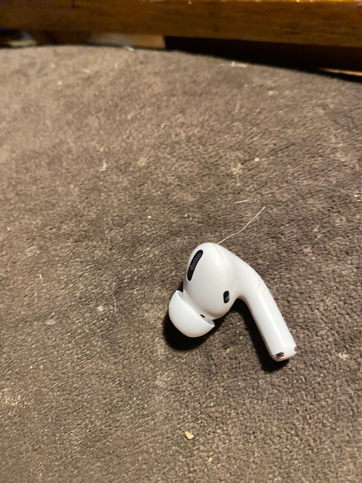 Apple AirPods Pro Earbud 1st Gen RIGHT Ear Only A2083 UNTESTED As-Is For Parts!! 194252721247