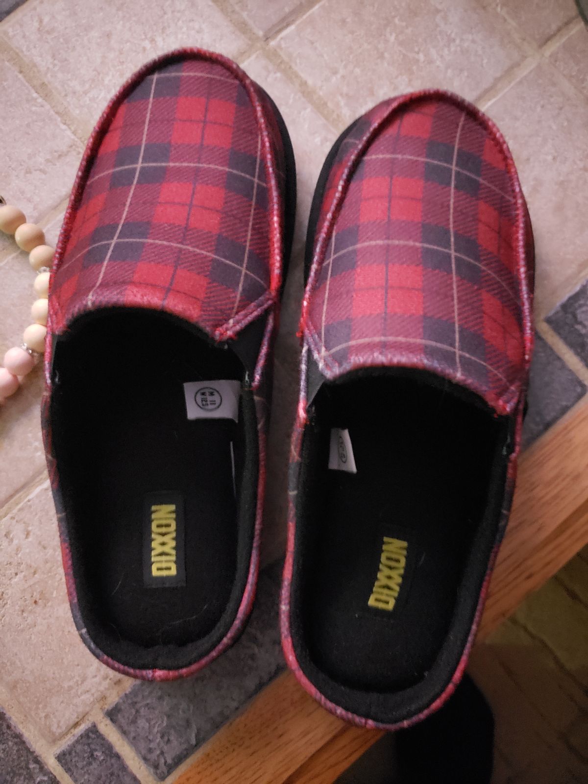 The North Face Men’s\' Plaid Slip-On Slippers - Red/Black Dixxon main image 3