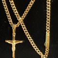 Women's Crucifix Pendant