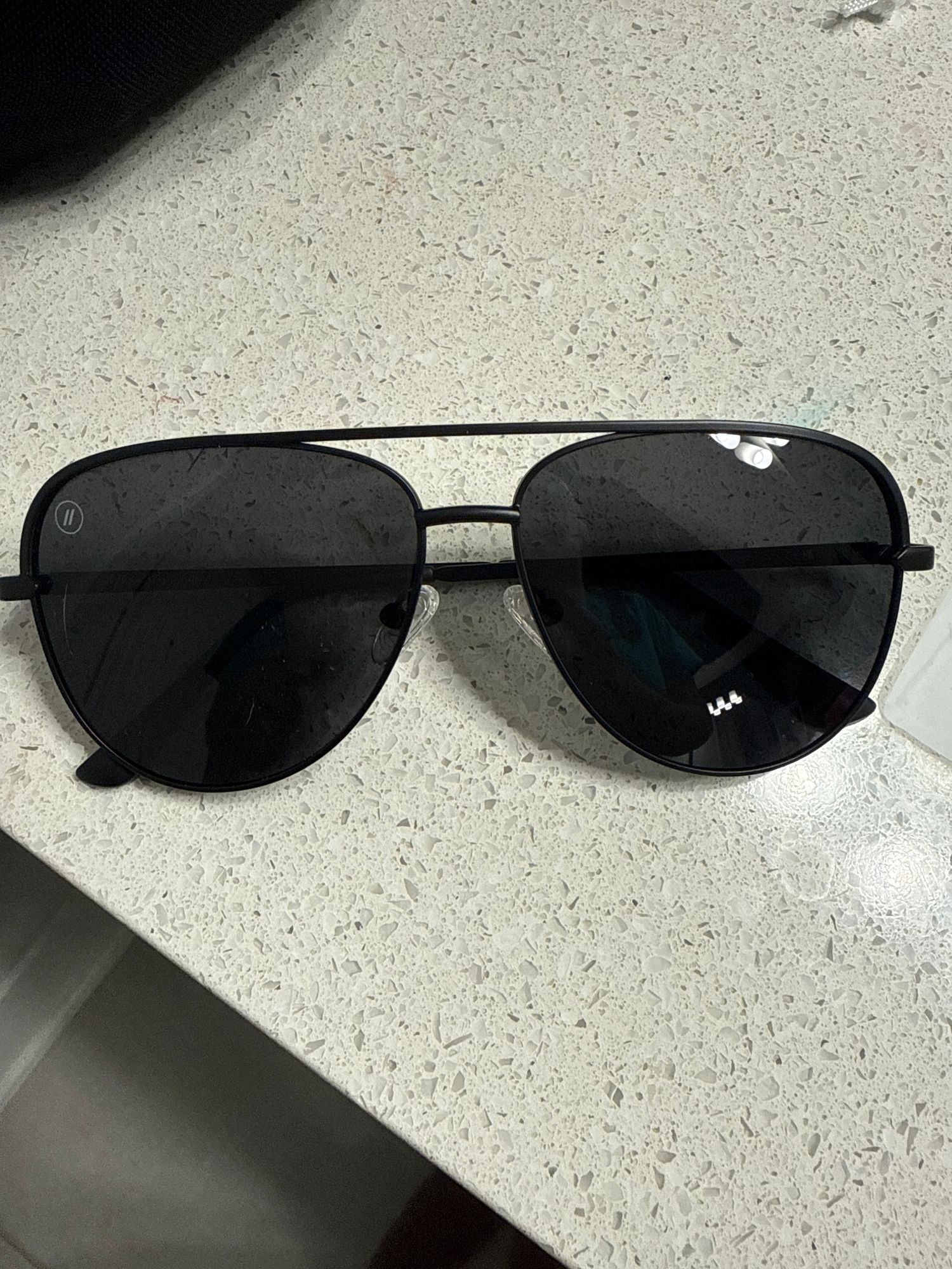 Assertive Style Aviator Sunglasses - Polarized Smoke Lens  display picture 2