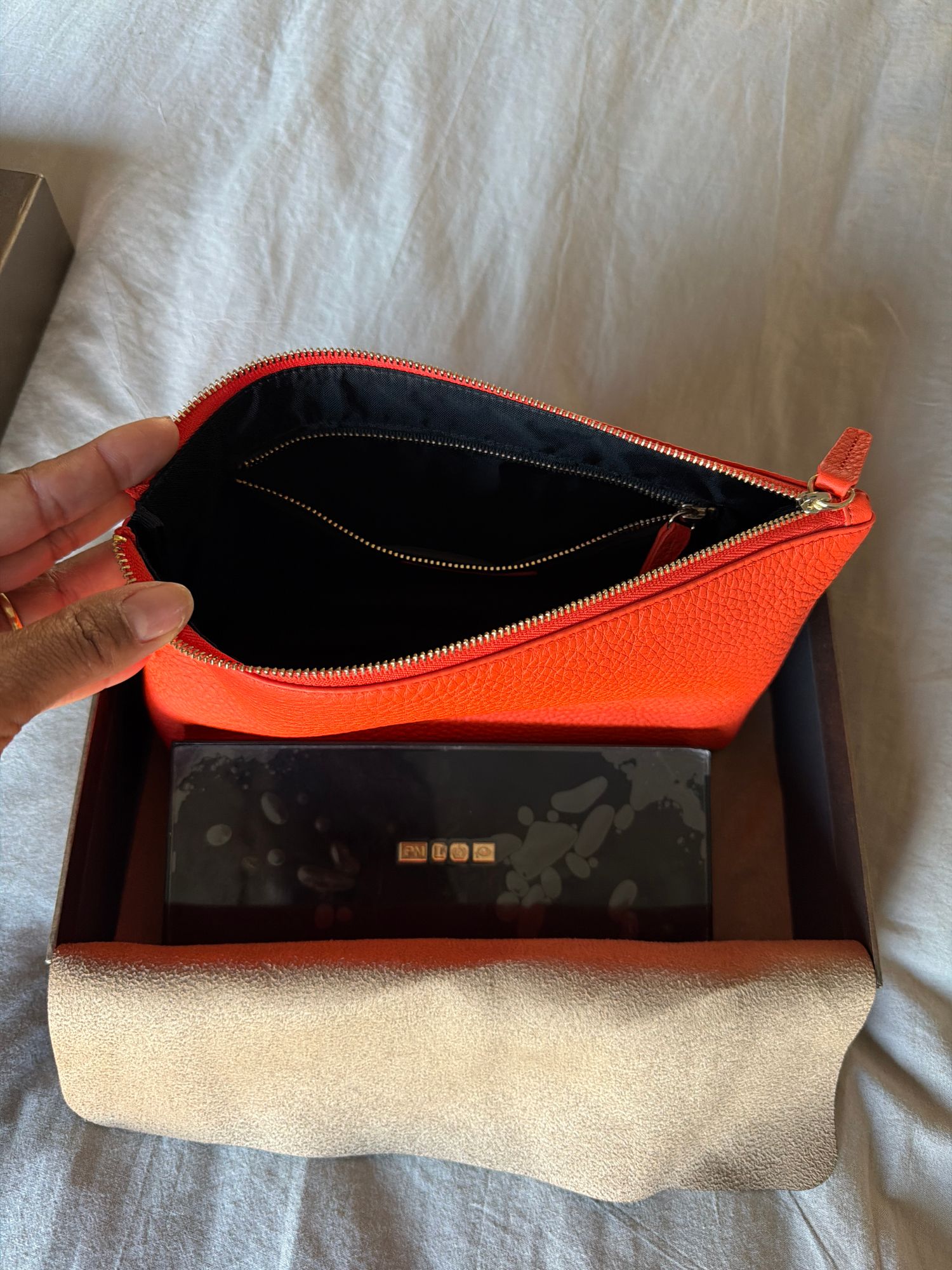 Small Accessories Pouch | Full grain leather, compact essentials 