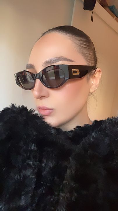 Body Bumpin Ii Black Uni-Sex Oval Sunglasses | Le Specs display picture 1