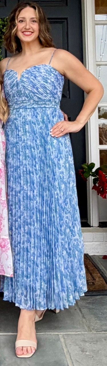 bayley blue dress Floral Pleated Maxi and this fully LowStock:43693528711219 Black Chenille Flowers Belted Color:As Picture(Light Blue)