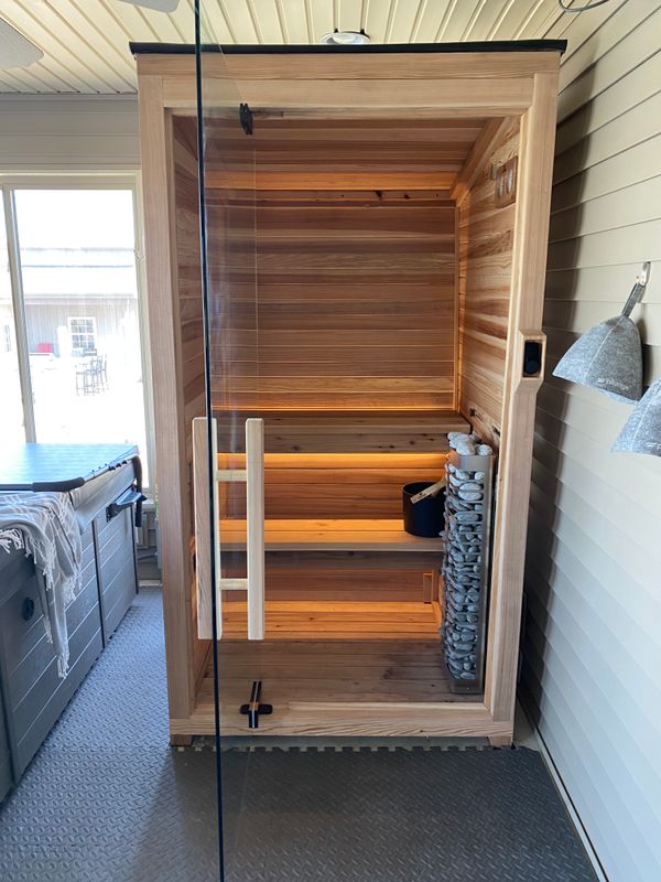 The Sauna Mini in John M.’s home setup