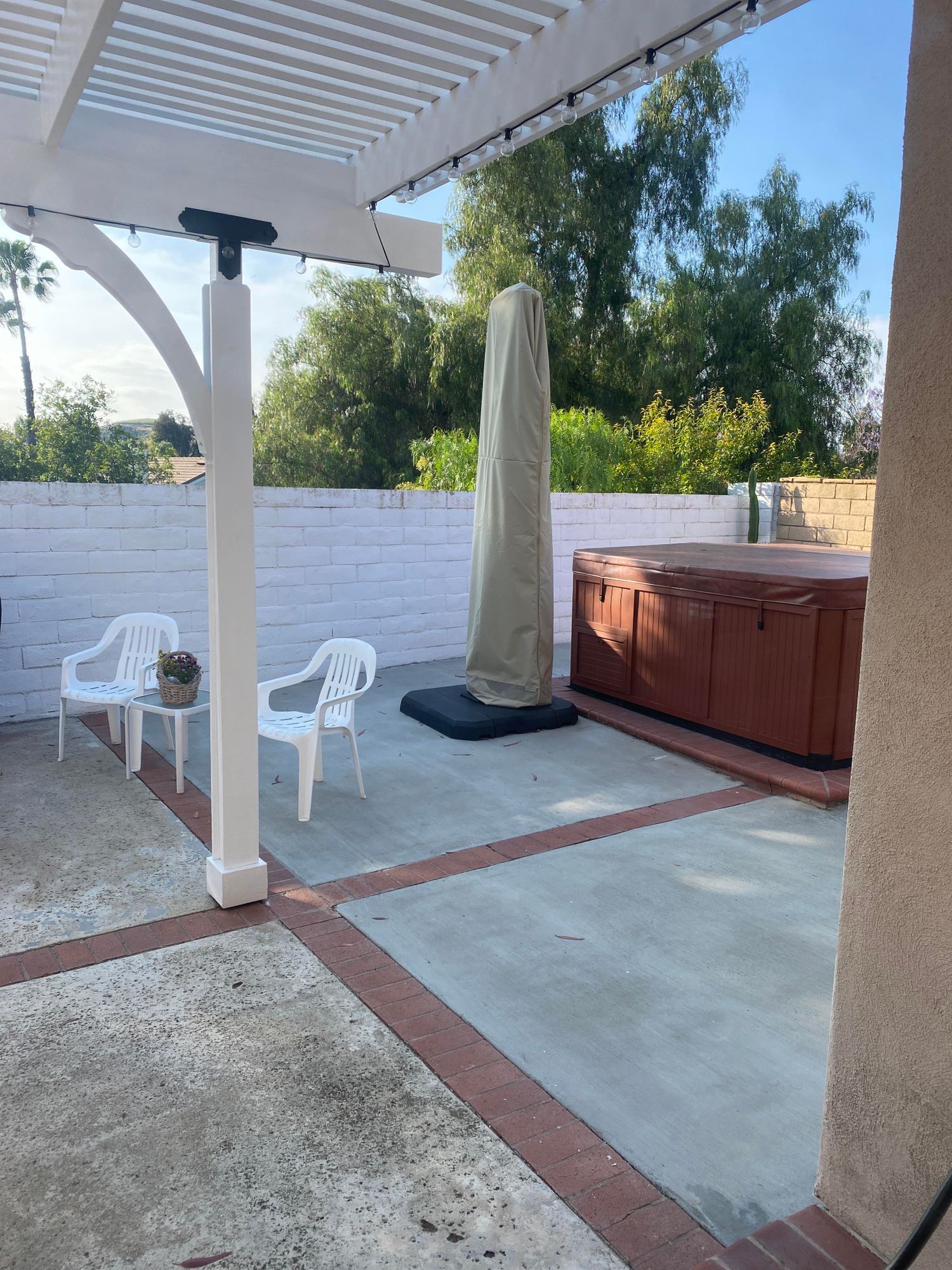 cover for cantilever patio umbrella 10ft Supported Bar 8 Rib Replacement Canopy Taupe This durable cover is constructed from 600D polyester canvas with waterproof backing and offers 50+ UV protection from the sun 11' Umbrella Replacement Canopy
