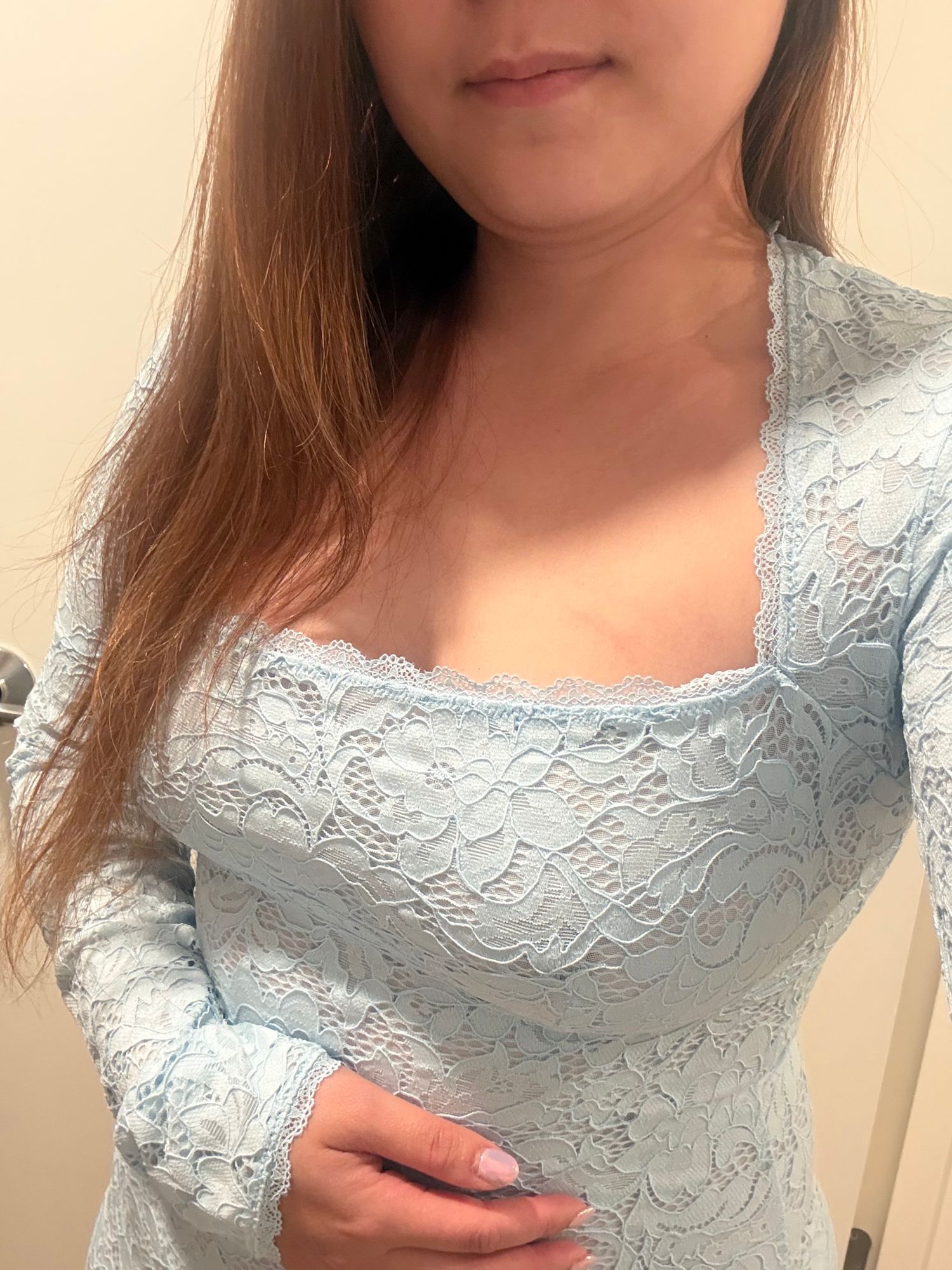dusty blue long sleeve lace bodycon dress Darla Sheer Scalloped-Lace Long-Sleeve Mini in Lemon Yellow while the delicate lace