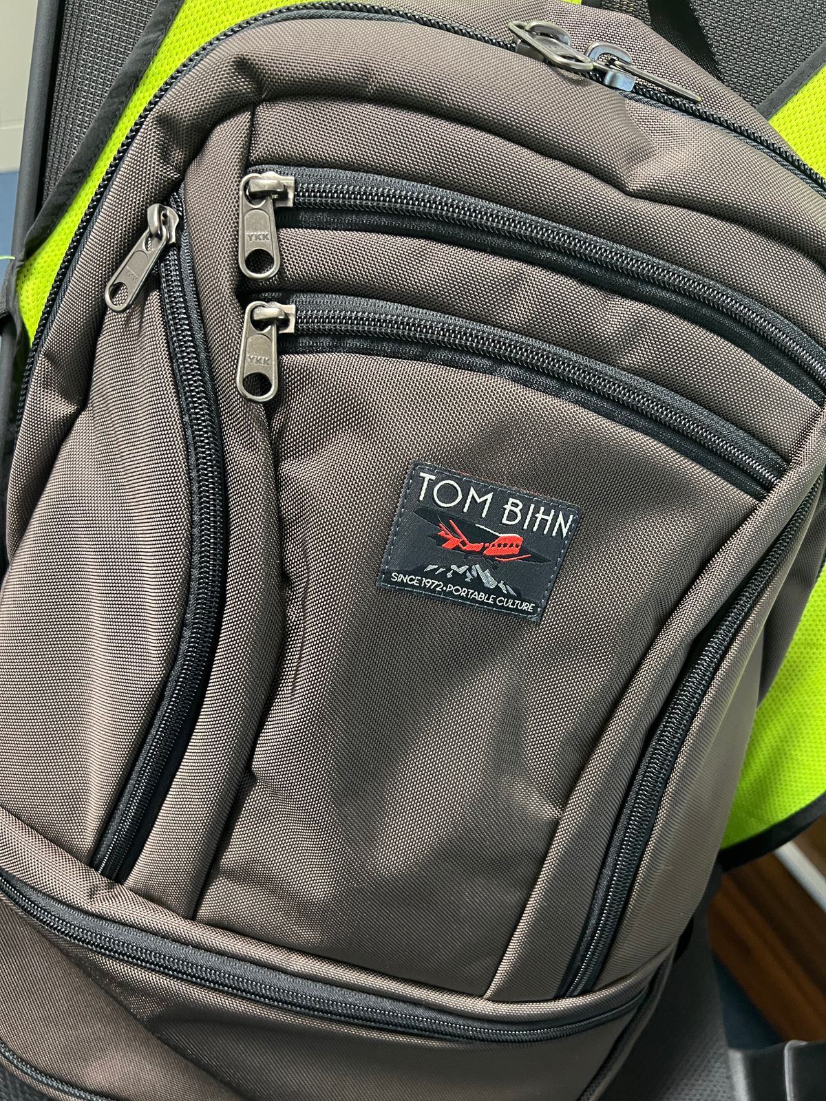 TOM BIHN Synapse 25, Everyday Carry Backpack, 25L