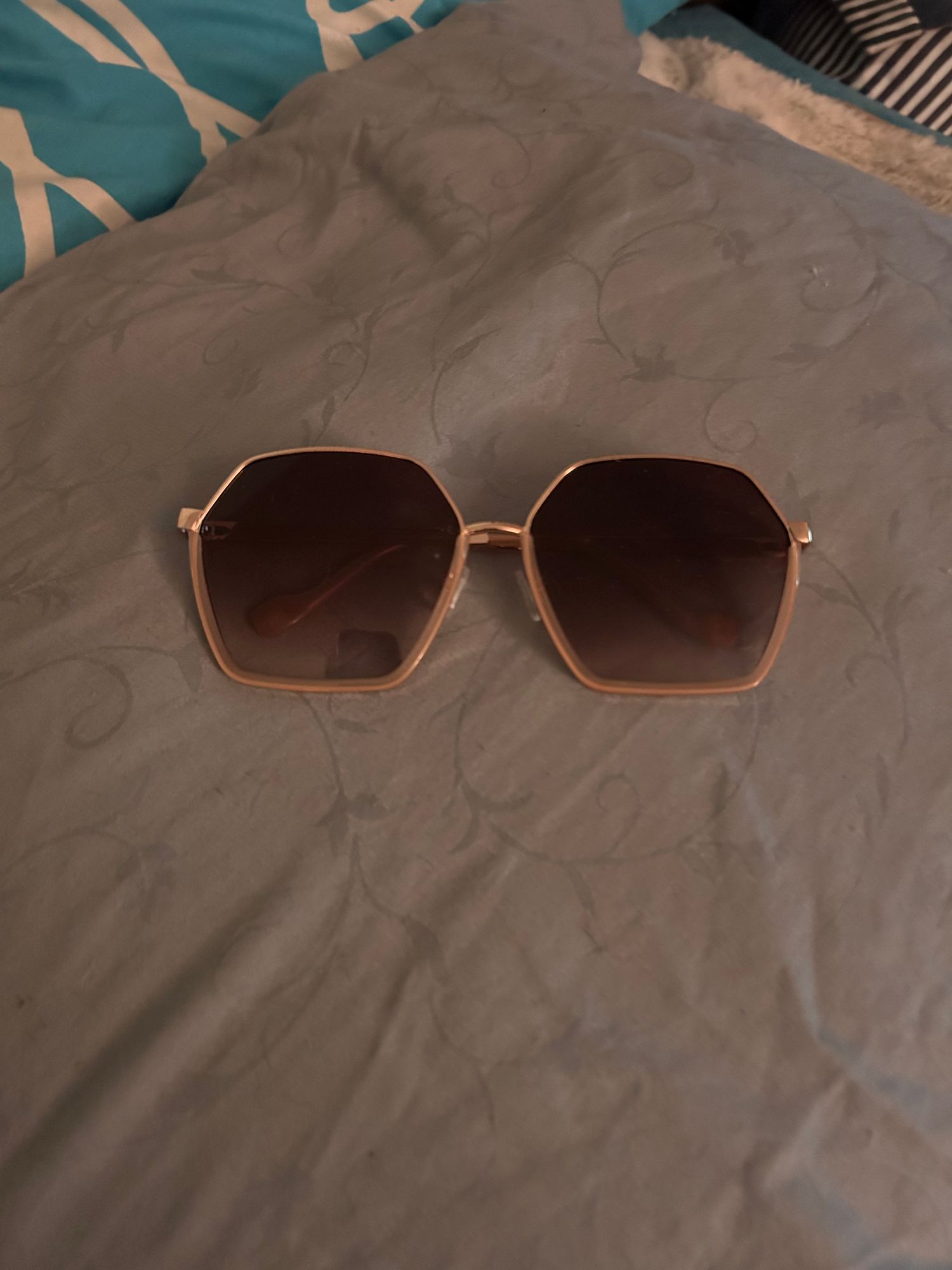 Jessica Simpson Nude Crystal Gold Opaque Sunglasses Jessica Simpson Gold Brown Sunglasses for Women for sale | eBay main image 4