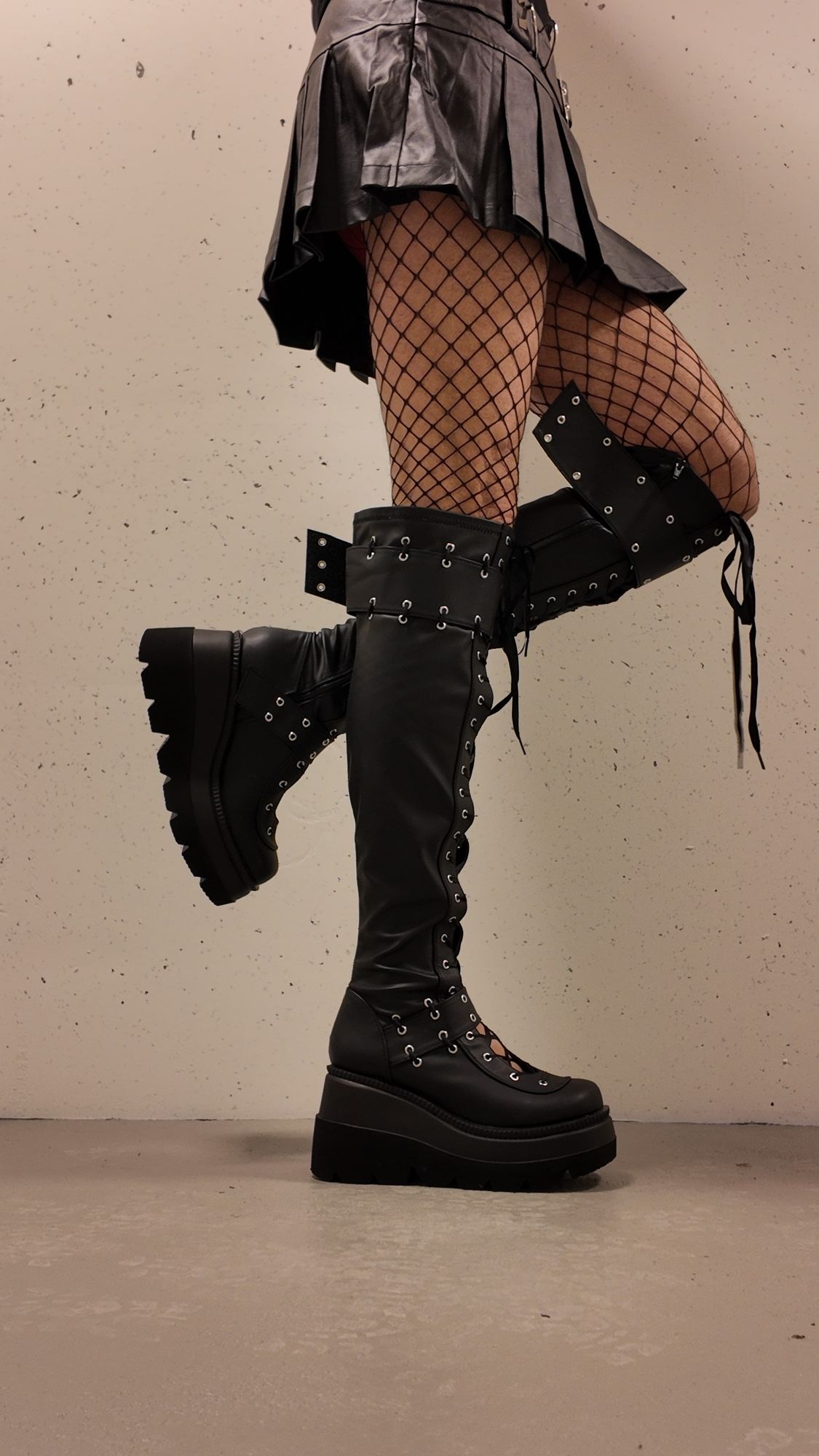 DEMONIA 