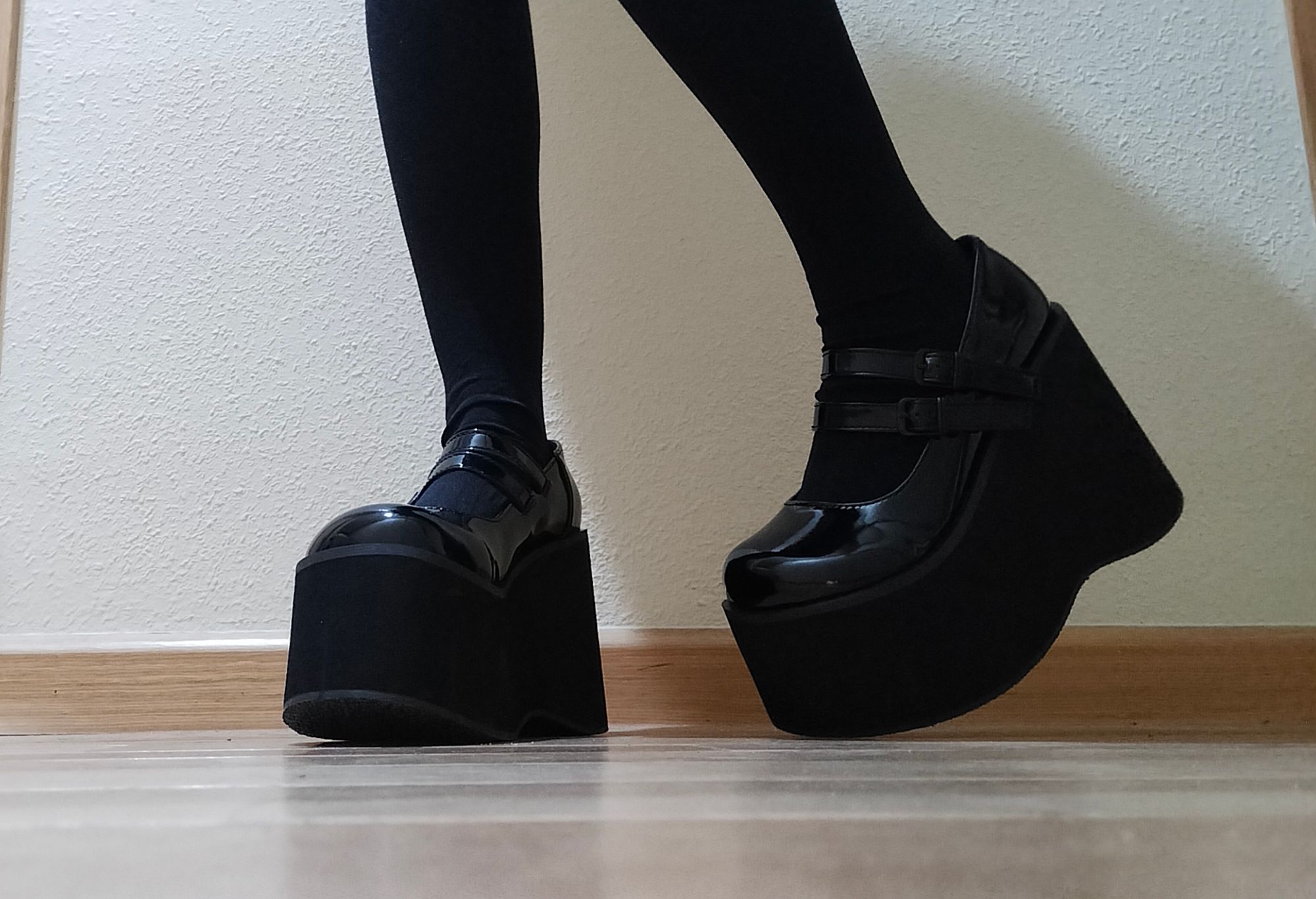 DEMONIA 