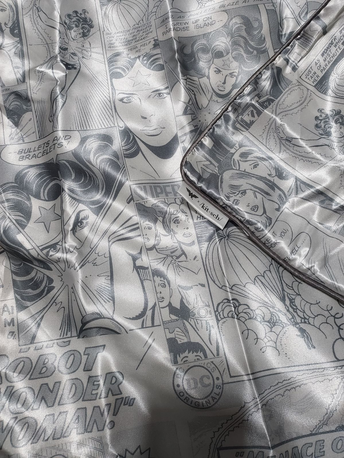 SD Toys Cuscino Quadrato Wonder Woman DC Universe - 45x45x12 Cm, In Poliestere, Decorazione Per Casa E Camera Da Letto - 6