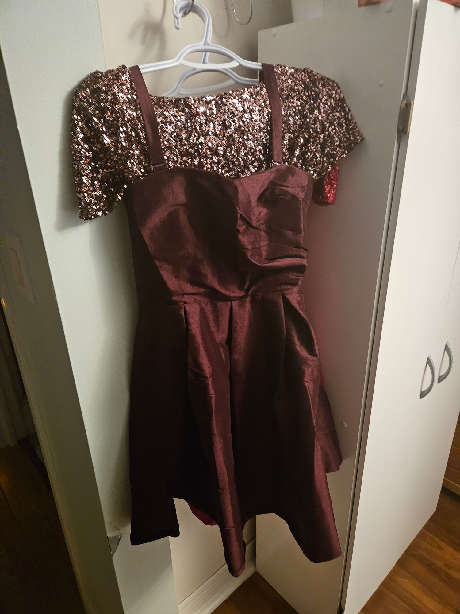 rose pink chiffon dress Halter V-Neck A-line Gown by Amoris T715 The strapless neckline and KHAITE Burgundy Lohan Maxi Variant:White size 16 animal print dress