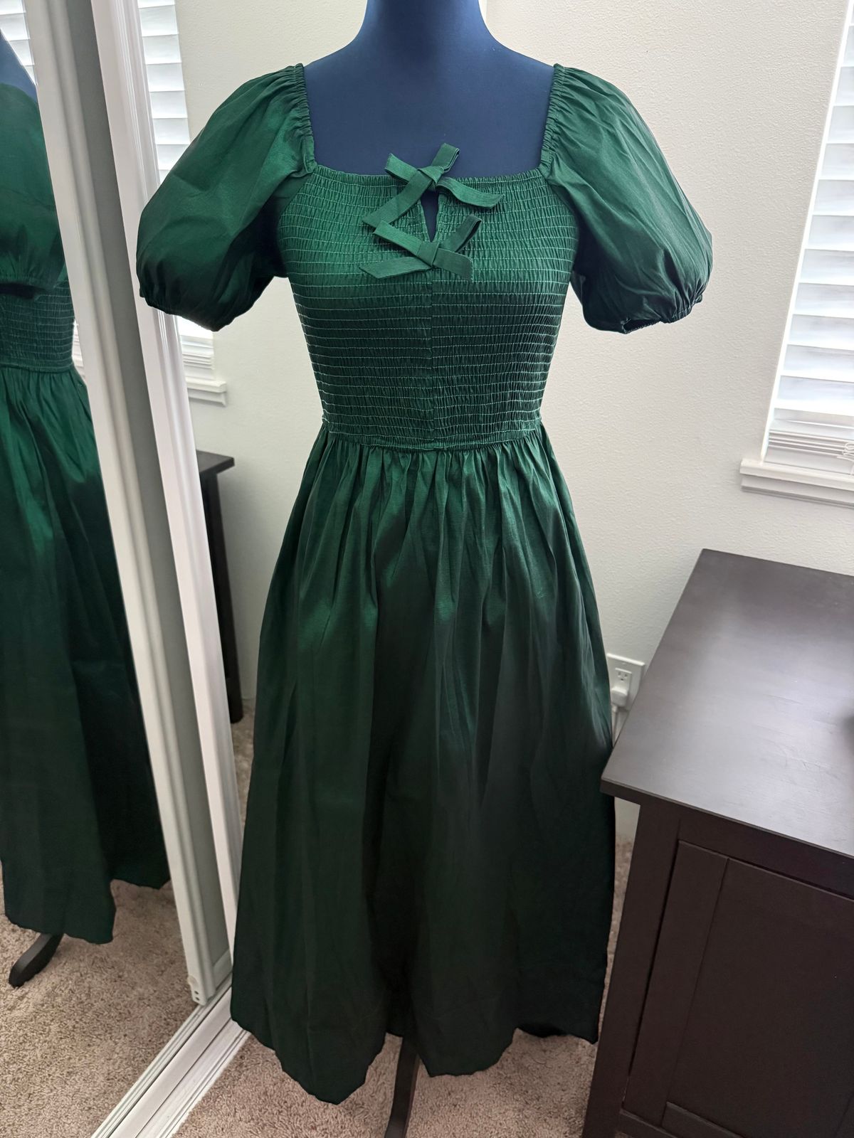 Cassie Dress in Green Taffeta  Ivy City Co