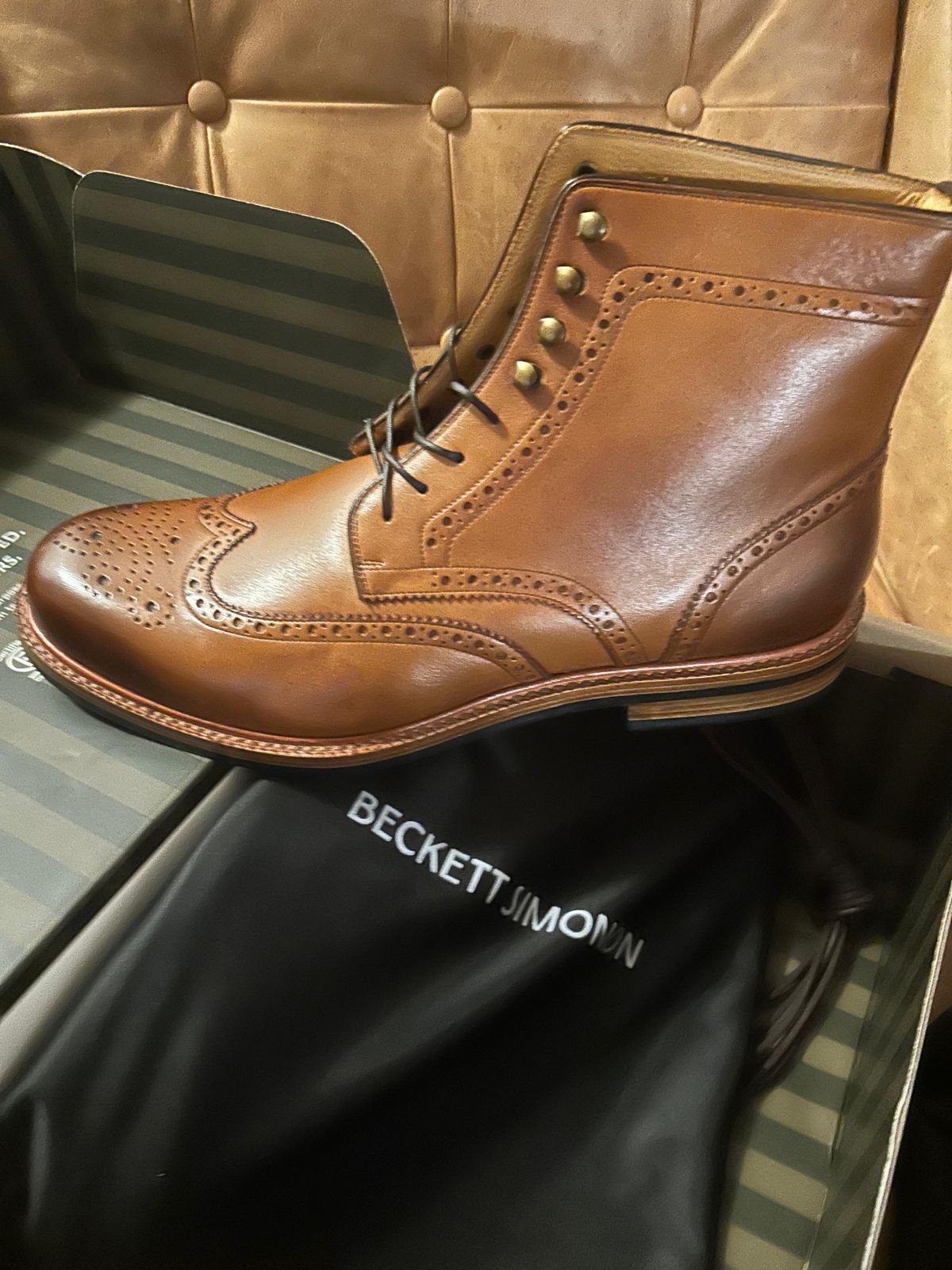 Nolan Brogue Boots - Men