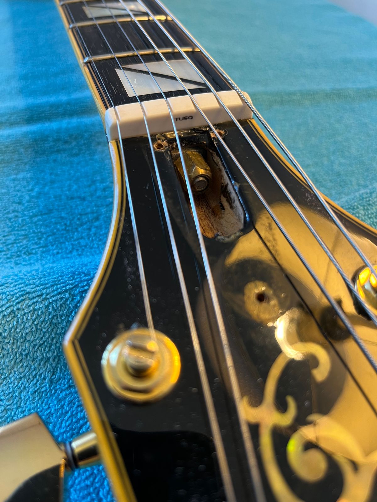 Graph Tech PQL-5000-00 TUSQ XL 1-3/8 E-to-E Fender-Style