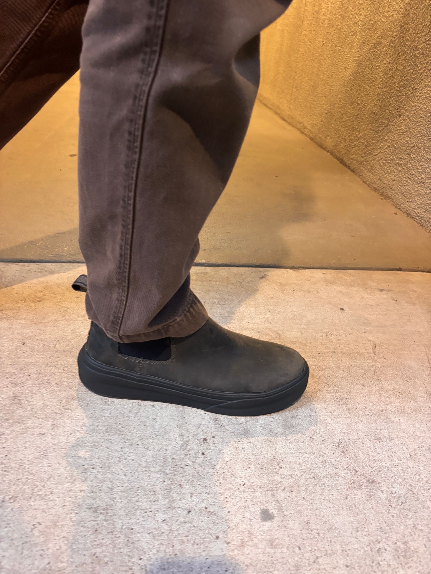?️ Reef Swellsole EVO  Men’s Brown Leather Slip-On Boots Size 8 Men main image 2