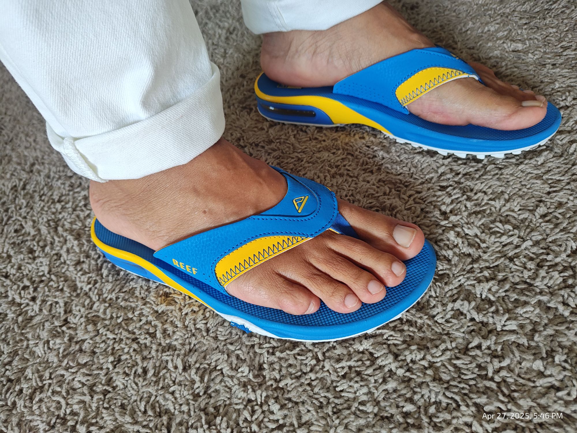 Reef Fanning Pregame Flip Flops Green/Yellow W/ BOTTLE OPENER Amazon.com | Reef Fanning Mens Bottle Opener Flip Flop, Arch  main image 3