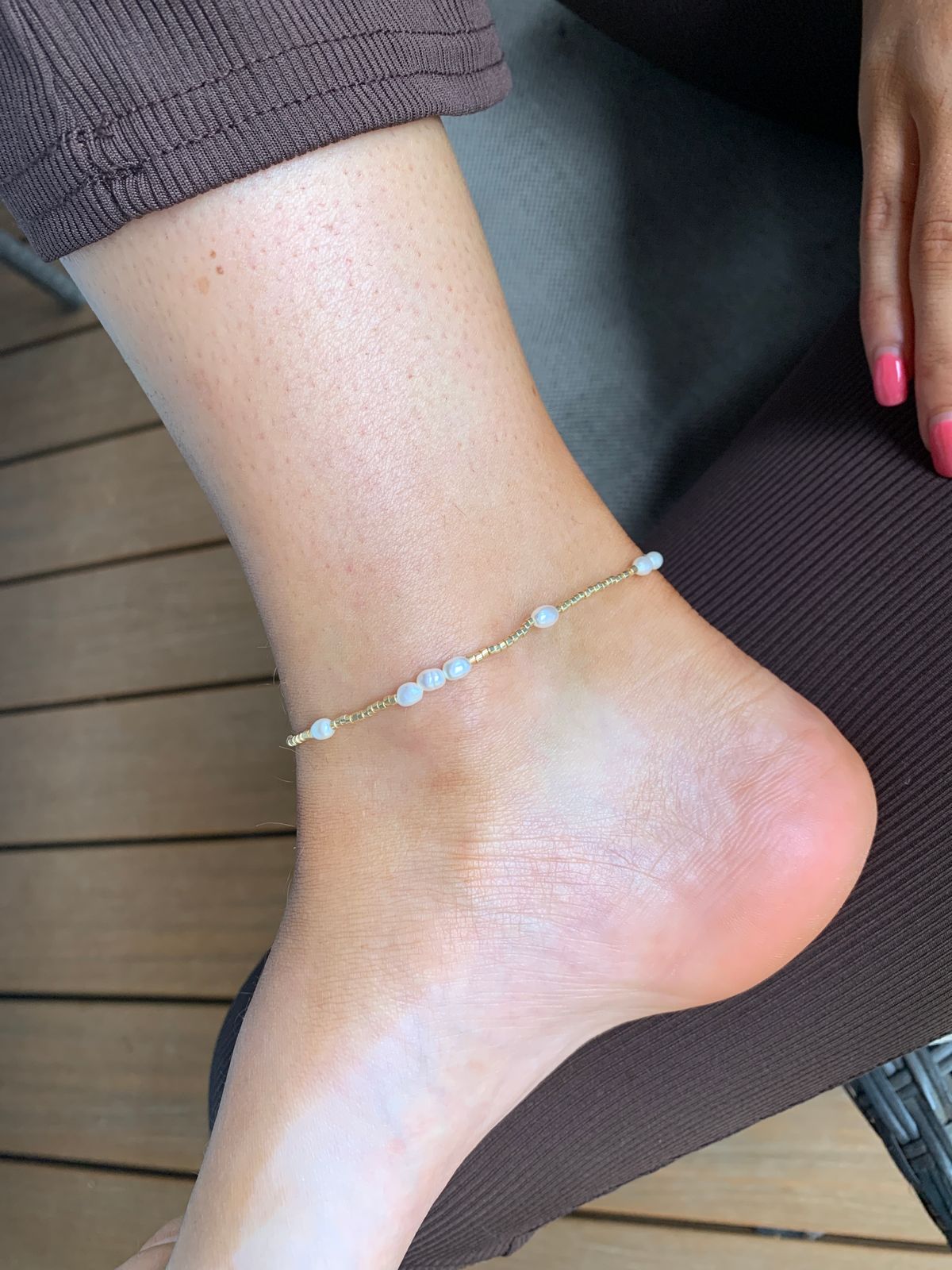 Poppy Pearl Glass Beaded Anklet Gold – Arms Of Eve