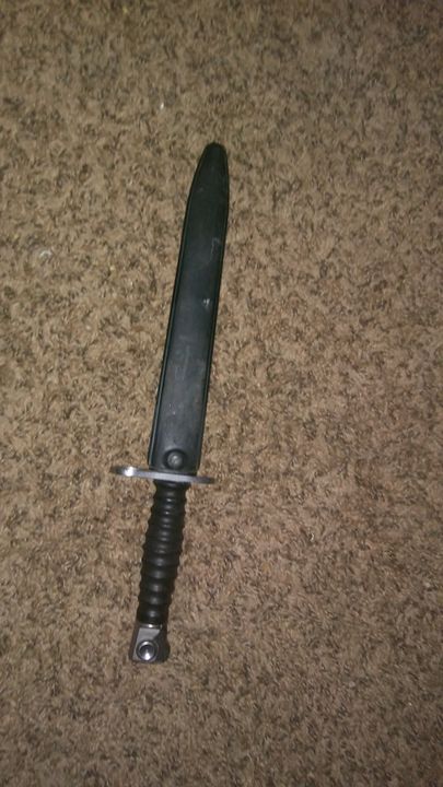 Swiss Armed Forces M57 Pattern Bayonet With Scabbard – Good Used Condition – Militaria Collectible
