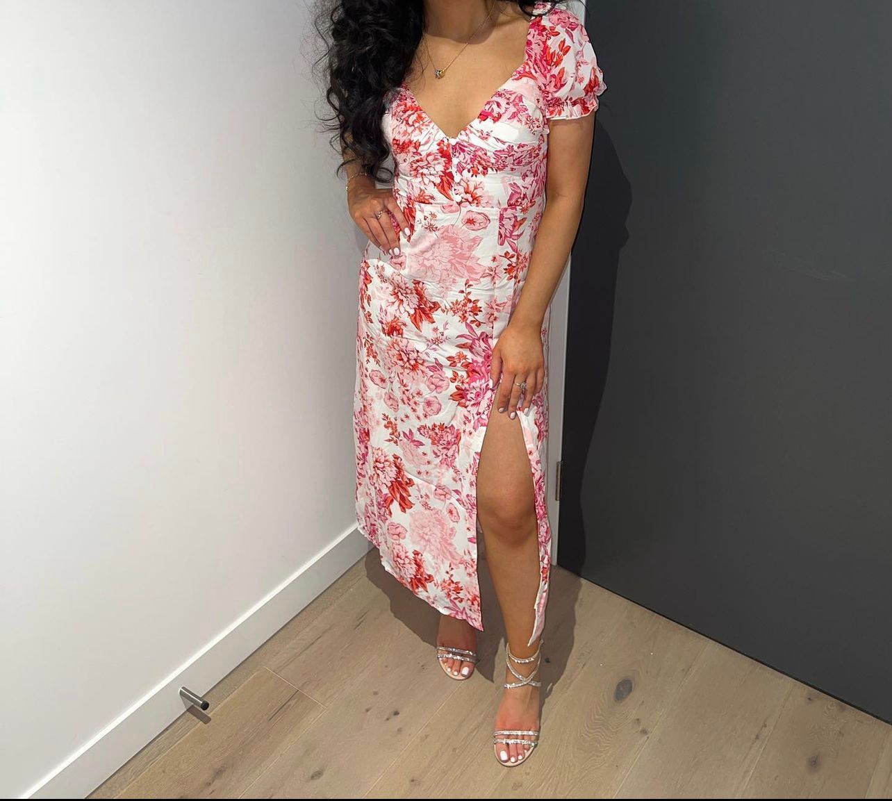 Solem Midi Dress - Pink / Red Floral  Thats So Fetch US
