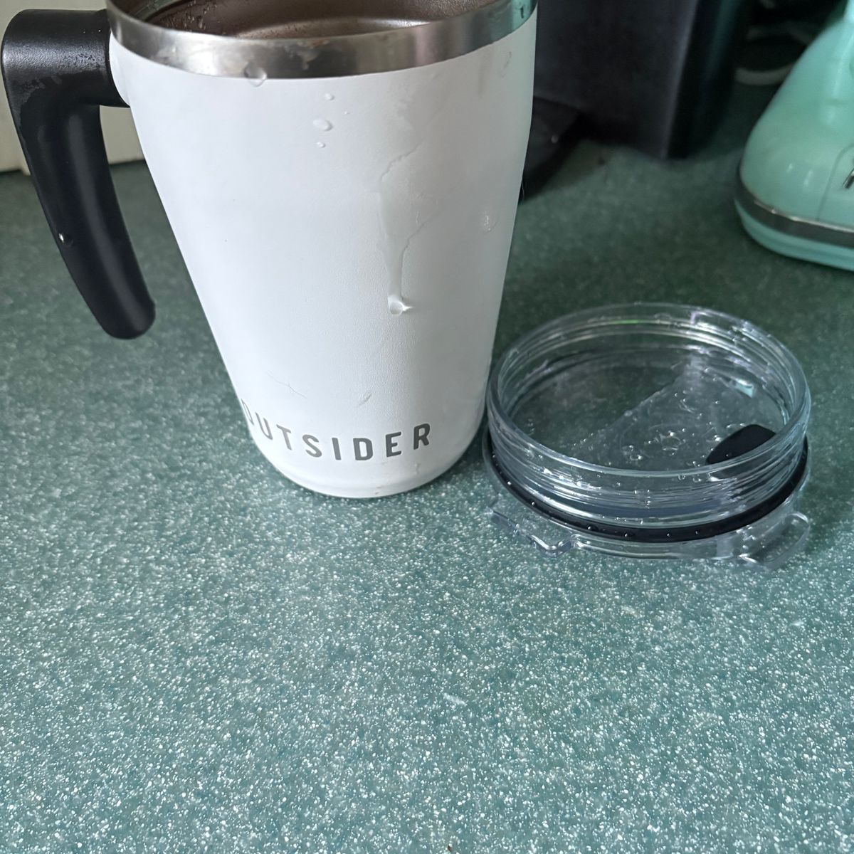 AM Lid  Outsider.com