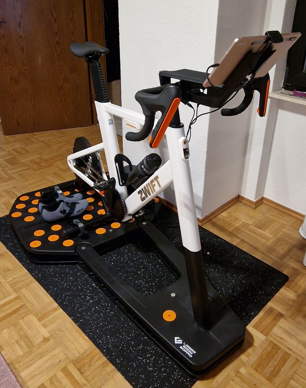 Zwift Ride with KICKR CORE 2 | All-in-one indoor cycling setup